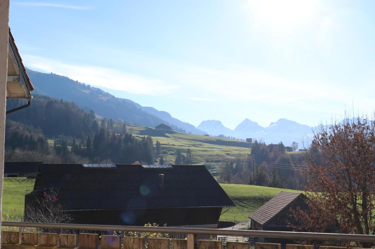 Schlafen Im Sternen Ennetbuehl Bed & Breakfast Nesslau Exterior foto