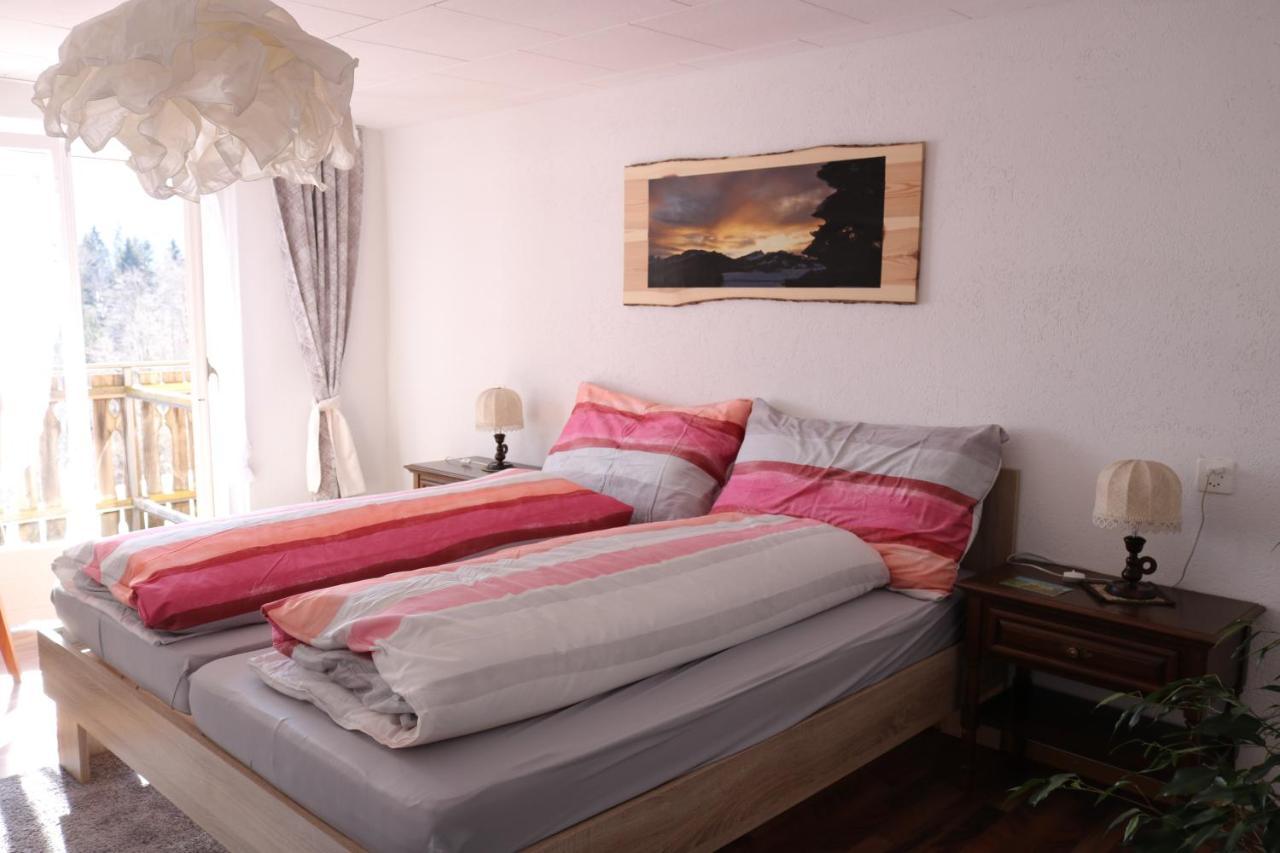 Schlafen Im Sternen Ennetbuehl Bed & Breakfast Nesslau Exterior foto